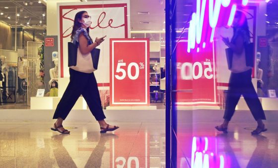 Shopping centers iniciam temporada de liquidações com diferencial na venda online