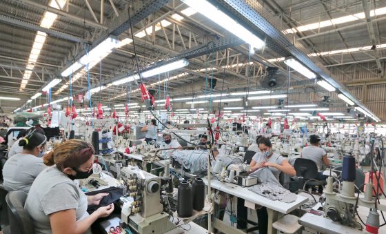 Indústria cearense consolida recuperação e produção cresce 7,5% em novembro