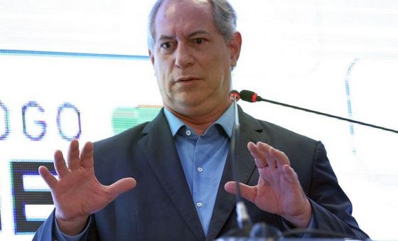 Ciro Gomes apresenta ao STF notícia-crime contra Bolsonaro e André Mendonça