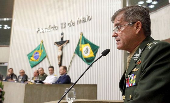 Podemos em Fortaleza está sob nova direção; general Guilherme Theophilo deixa a política