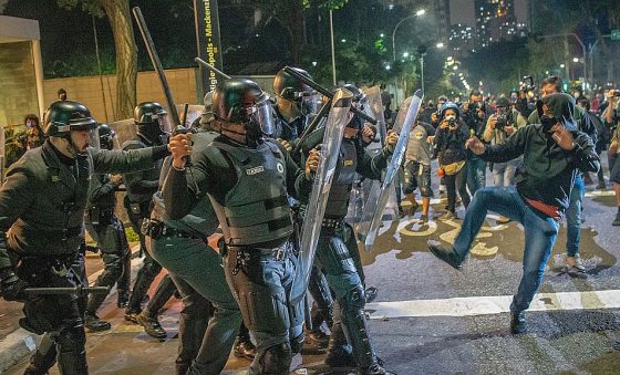 Bolsonaro associa protestos contra o governo a violência e provoca STF e CPI