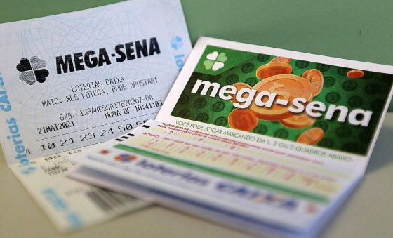 Mega-Sena acumula e prêmio sobe para R$ 12 milhões; veja os números